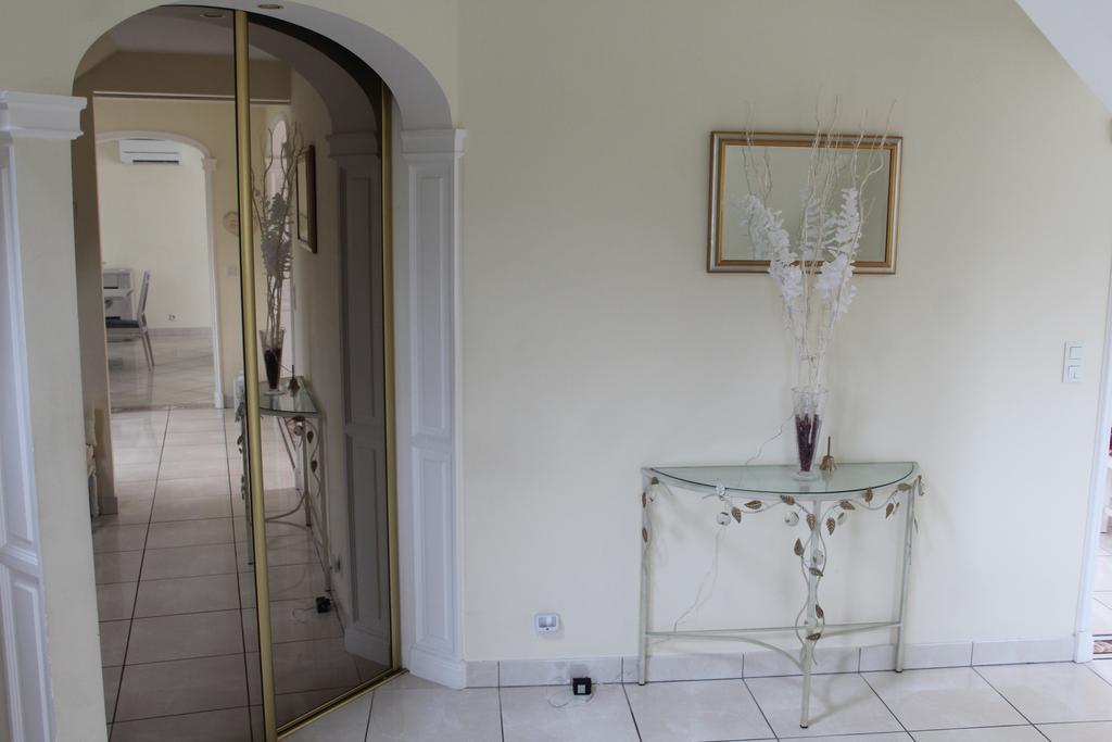 Le Clos Des Roses Saint-Règle Eksteriør billede